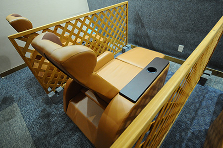 リクライニングシート